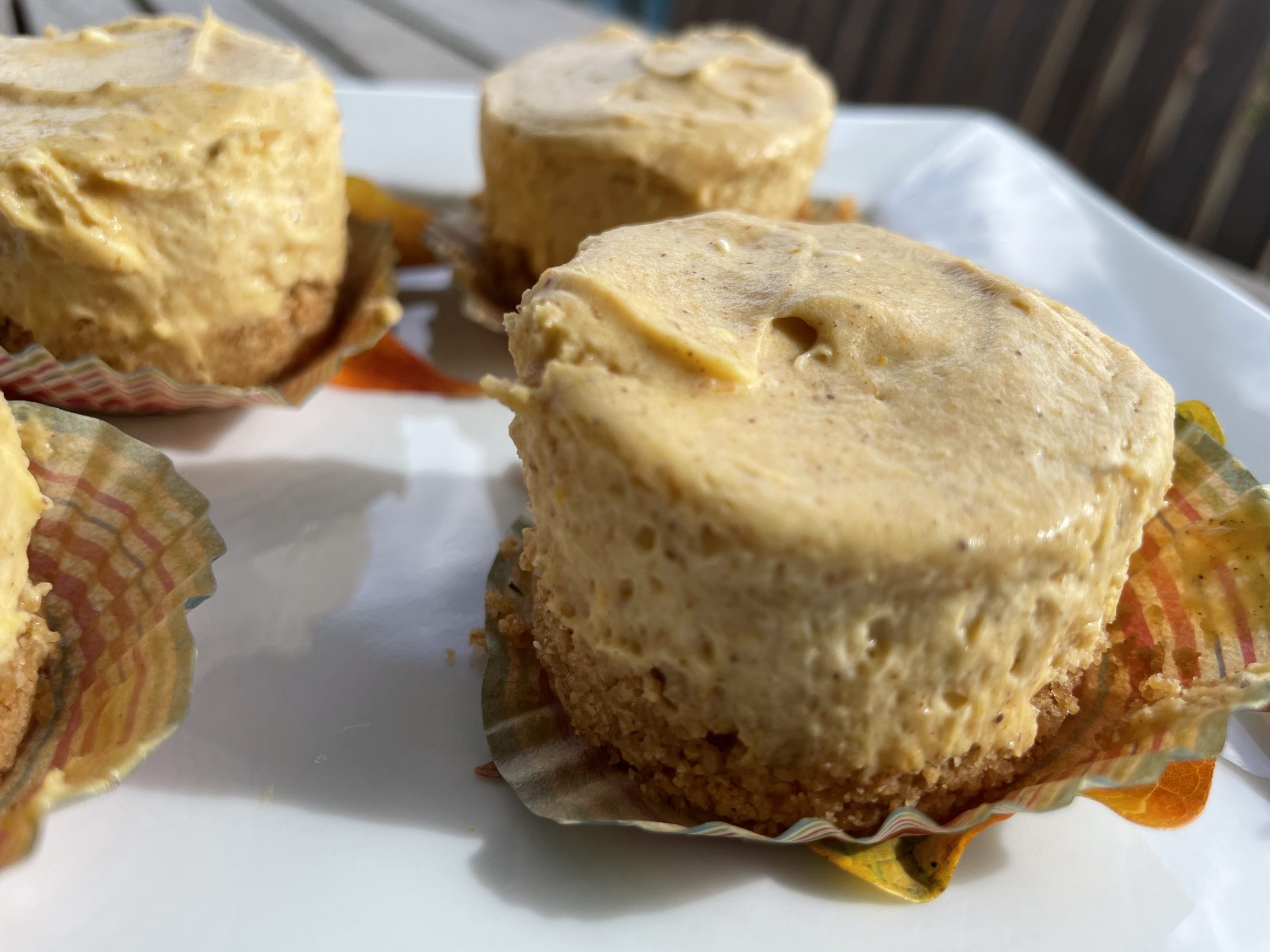 No Bake Pumpkin Cheesecake Bites